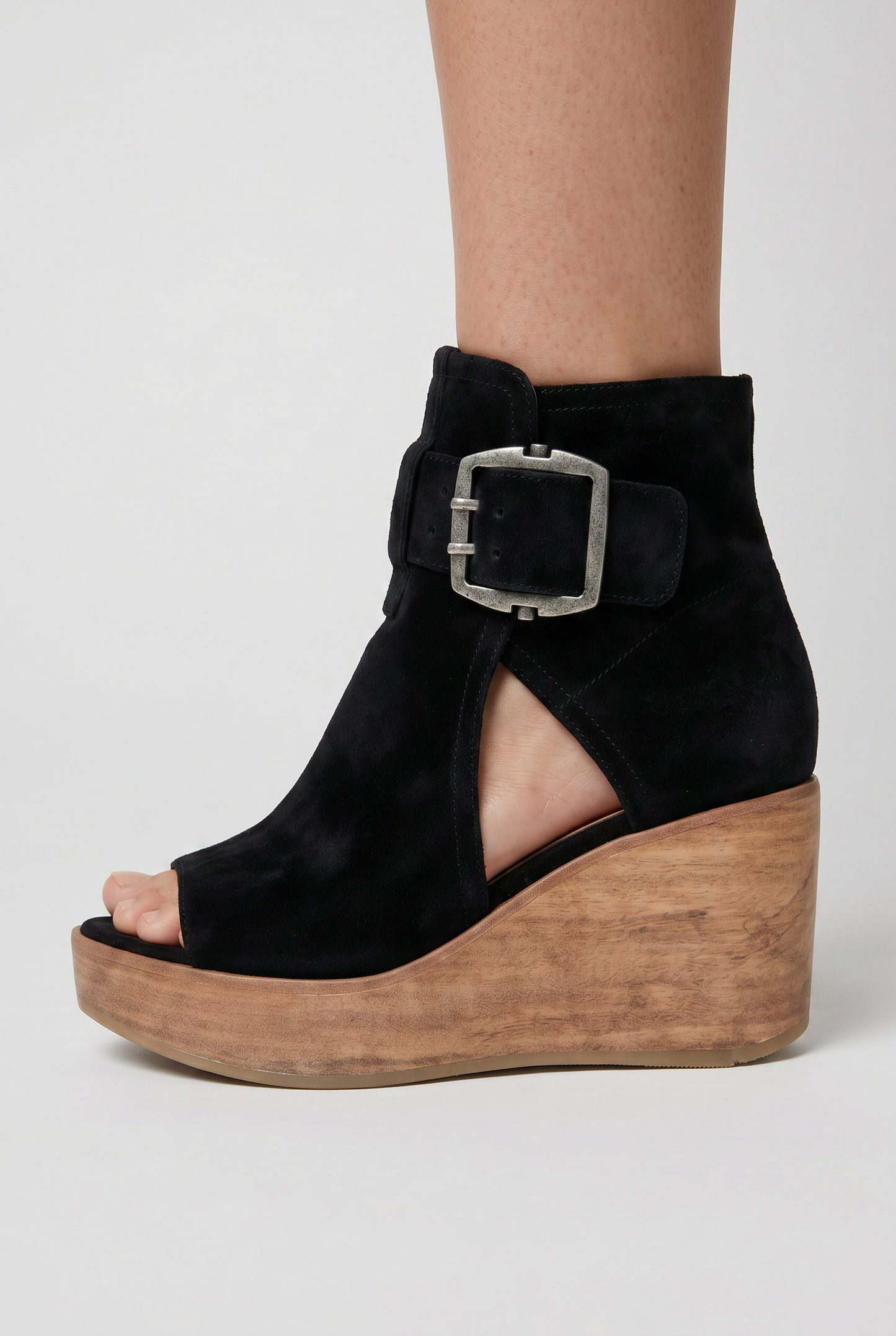 Stivaletto Aperto con Zeppa in Legno e Fibbia Argento