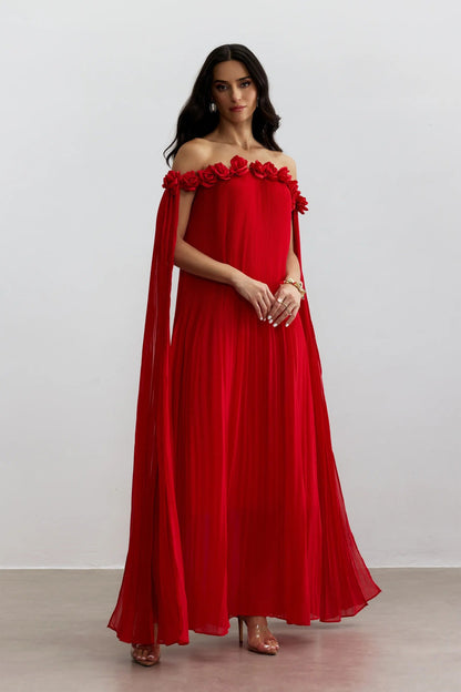 Vestido de Sofía - Rojo con detalle de roseta y hombros descubiertos