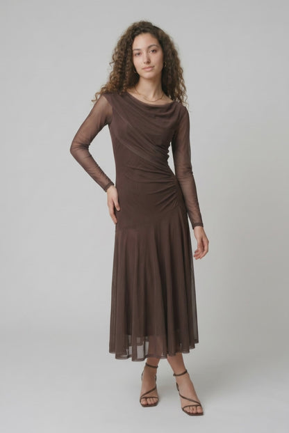 Abito Lungo in Tulle con Drappeggi